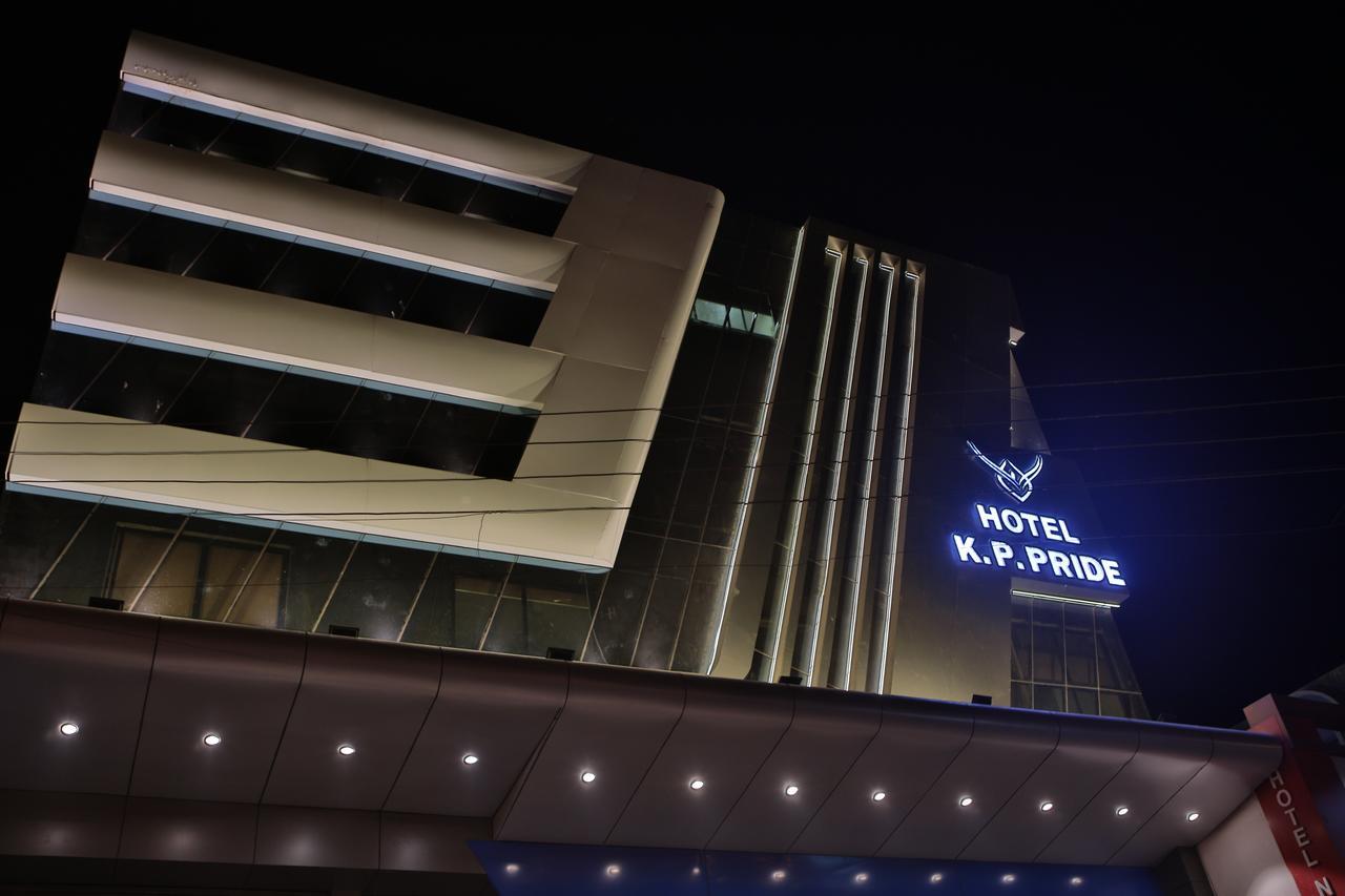 Hotel K P Pride 贾尔冈 外观 照片