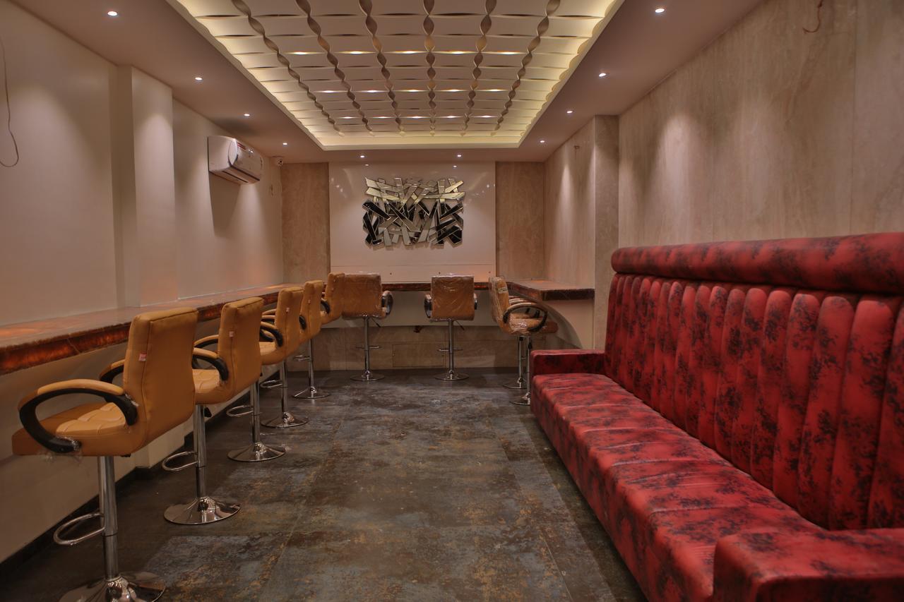 Hotel K P Pride 贾尔冈 外观 照片